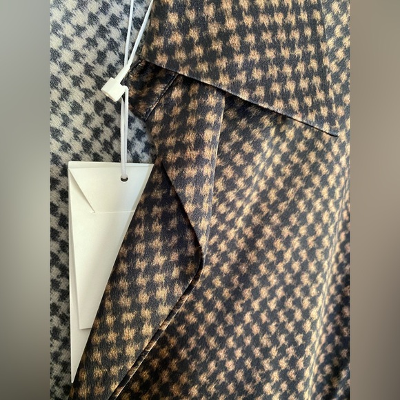 Vince • Houndstooth Silk Long Sleeve Blouse - Picture 8 of 12